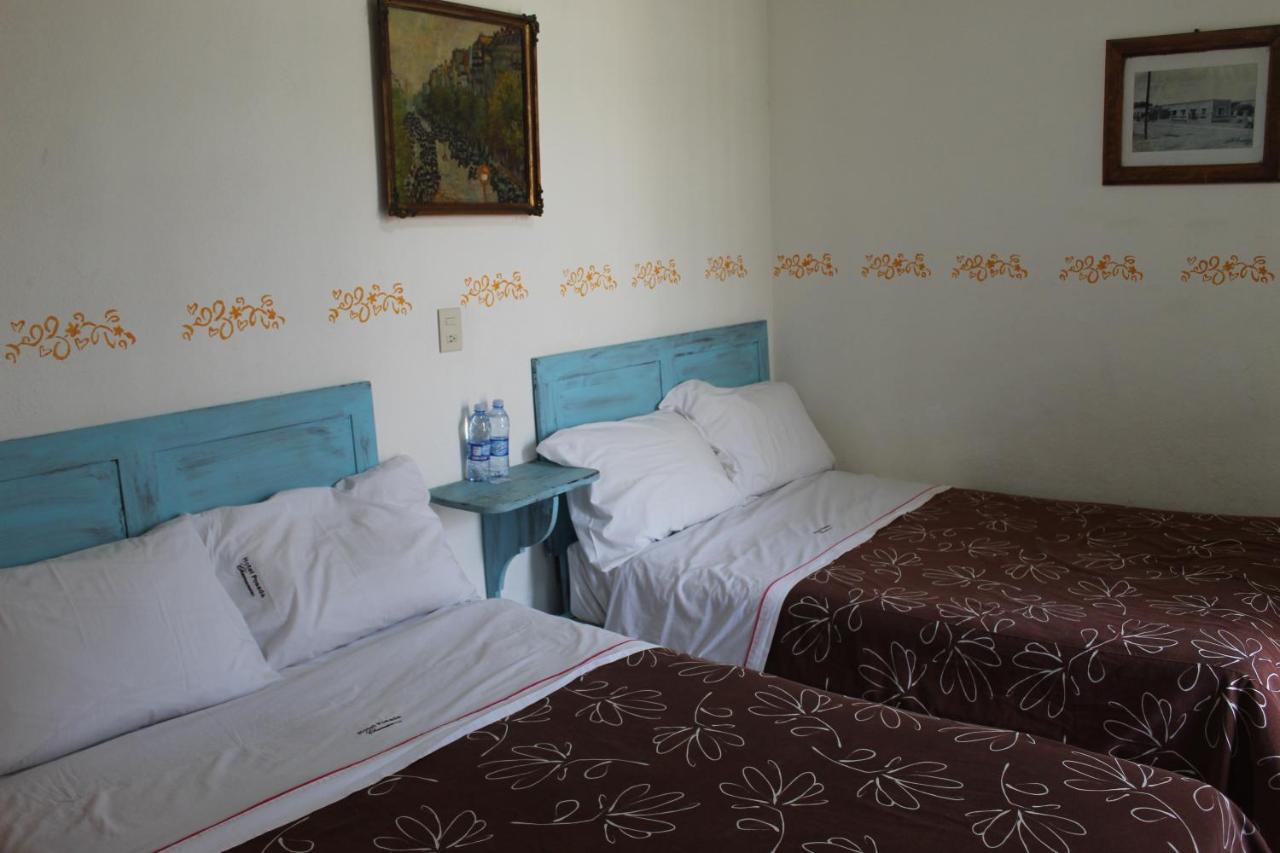 Hotel Posada Chamacuero Comonfort Екстериор снимка